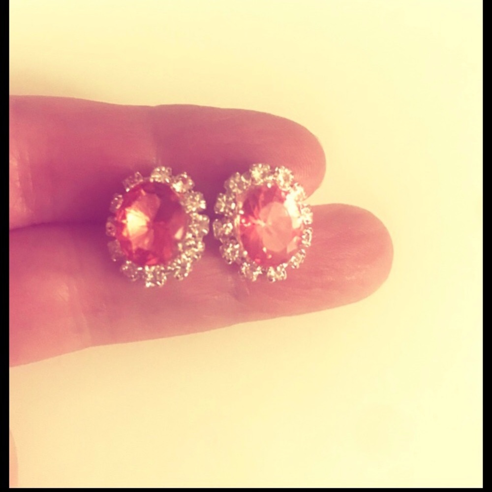 ✨BRAND NEW ✨ Gorgeous & Classy😍Pink Peach Crystal & Rhinestone Stud Earrings